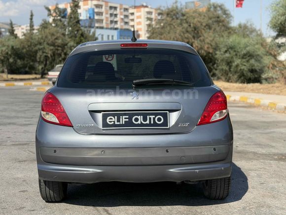  Peugeot 207 1.4 Trendy 2010 Model 
