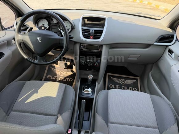  Peugeot 207 1.4 Trendy 2010 Model 