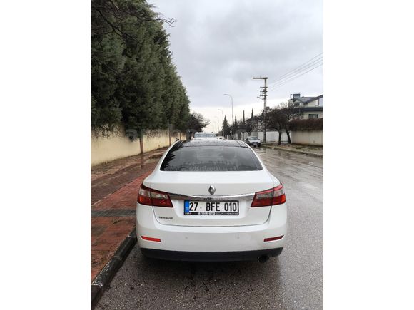 Sahibinden Renault Latitude 1.5 dCi Executive 2011 Model