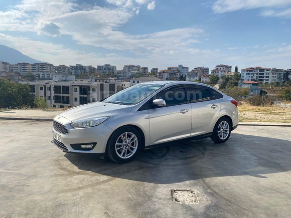 Sahibinden Ford Focus 1.6 Ti-VCT Trend X 2015 Model 