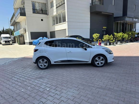 Sahibinden Renault Clio 0.9 TCe Icon 2013 Model  182.000 km Beyaz