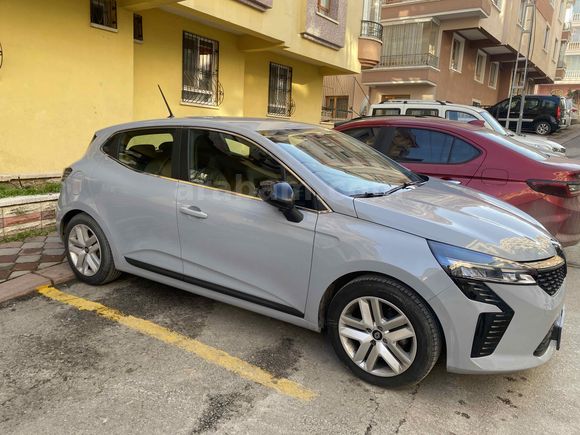 Sahibinden Renault Clio 1.0 TCe Evolution 2025 Model 