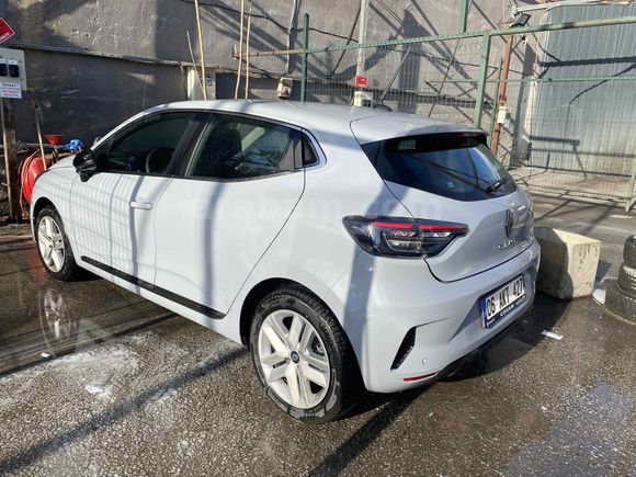 Sahibinden Renault Clio 1.0 TCe Evolution 2025 Model 