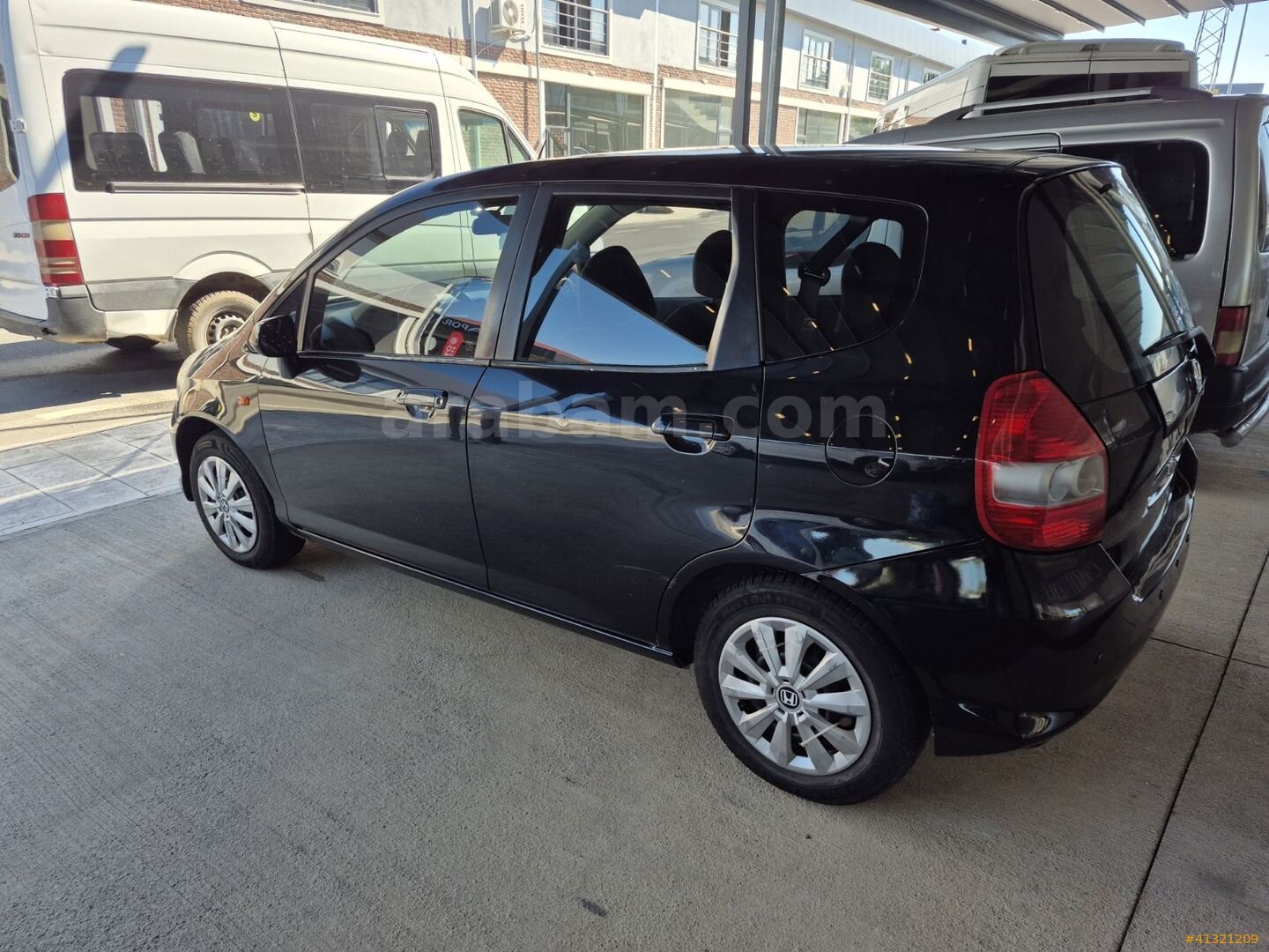 Galeriden Honda Jazz 1.4 ES 2008 Model Ordu 215.000 km Siyah 3