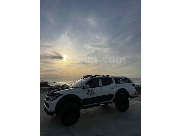Sahibinden Mitsubishi L 200 4x4 Storm 2015 Model 
