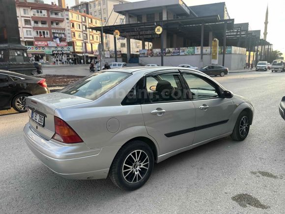Sahibinden Ford Focus 1.6 Ambiente 2001 Model 