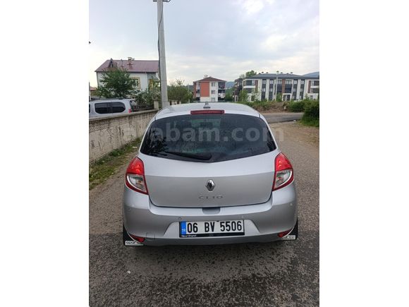 clio 3 2009 dynamique