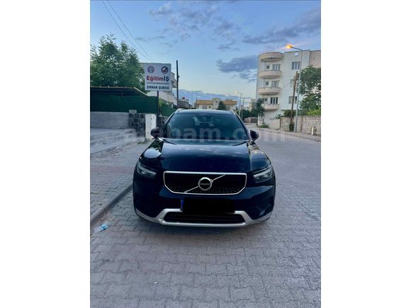 Sahibinden Volvo XC40 2.0 D3 Momentum 2018 Model  2019 çıkışlı  Siyah
