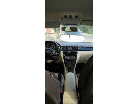 Sahibinden Skoda Rapid 1.6 CR TDI Spaceback Elegance 2014 Model 
