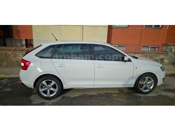 Sahibinden Skoda Rapid 1.6 CR TDI Spaceback Elegance 2014 Model 