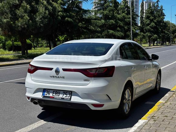Sahibinden Renault Megane 1.5 dCi Touch 2017 Model  255.000 km Beyaz