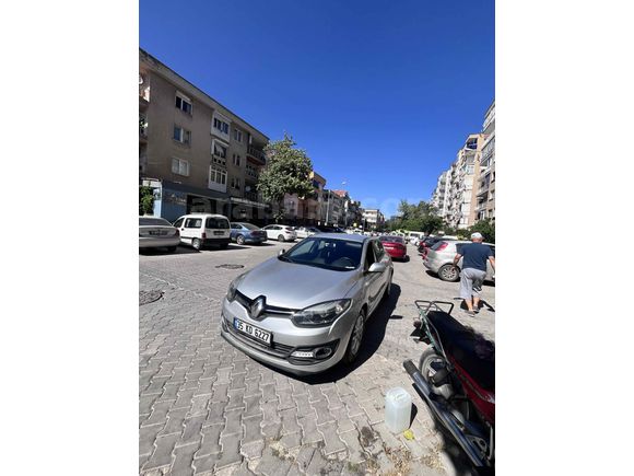Sahibinden Renault Megane 1.6 Touch Plus 2015 Model 