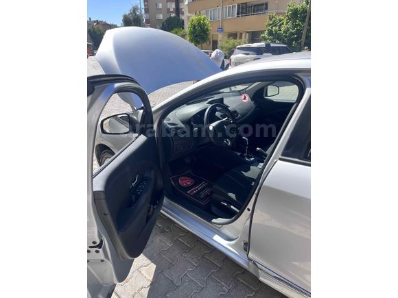 Sahibinden Renault Megane 1.6 Touch Plus 2015 Model 