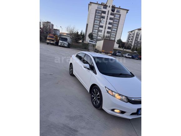 Sahibinden Honda Civic 1.6i VTEC Dream 2013 Model 