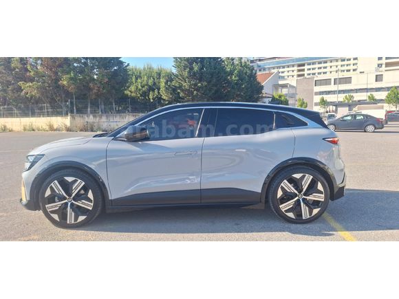 Sahibinden Renault Megane E-Tech Iconic 2024 Model
