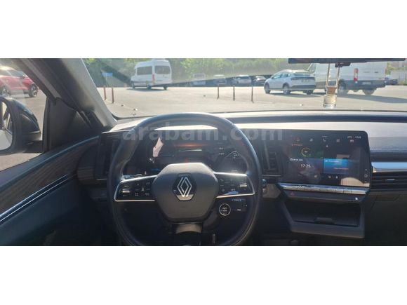 Sahibinden Renault Megane E-Tech Iconic 2024 Model