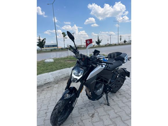 3500 km tertemiz 250 nk  2 kask 2 intercom hediye