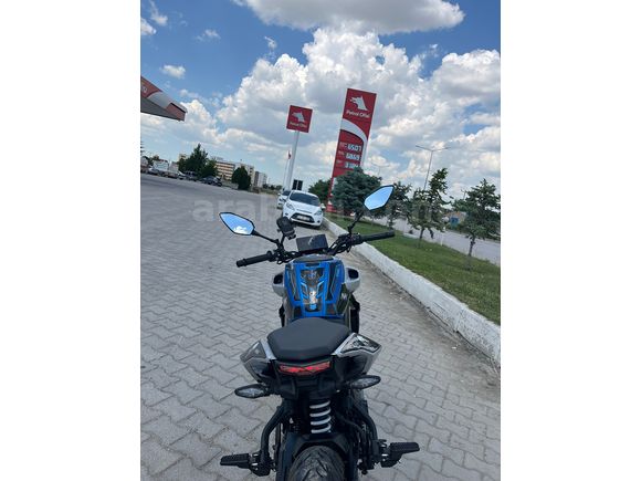 3500 km tertemiz 250 nk  2 kask 2 intercom hediye