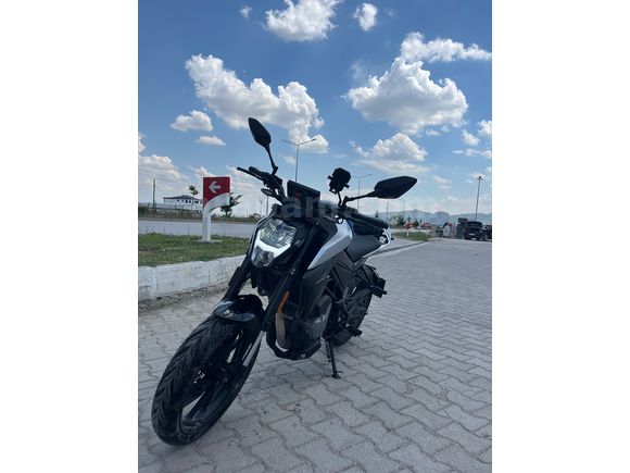 3500 km tertemiz 250 nk  2 kask 2 intercom hediye