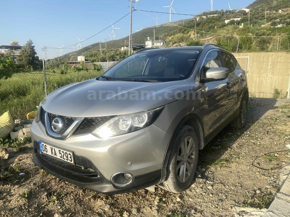 Sahibinden Nissan Qashqai 1.2 DIG-T Tekna Sky Pack 2014 Model 