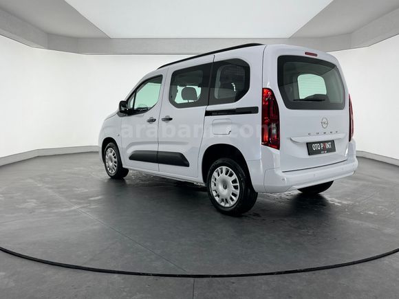 otomobil Opel Combo 1.5 D Essential