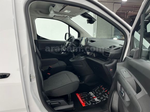 otomobil Opel Combo 1.5 D Essential