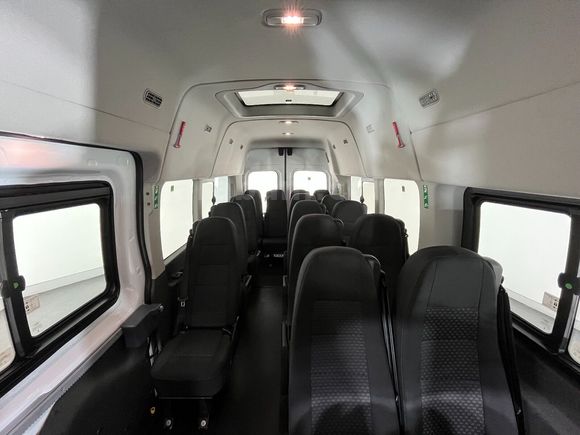 otomobil Ford Transit 2.0 EcoBlue 440 E Deluxe UPG