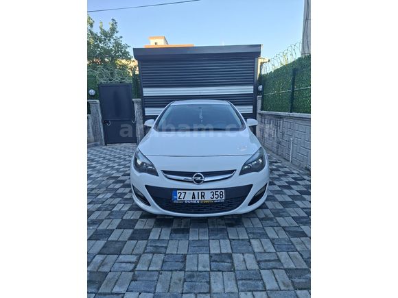 Sahibinden Opel Astra 1.6 Edition 2013 Model  178.000 km Beyaz
