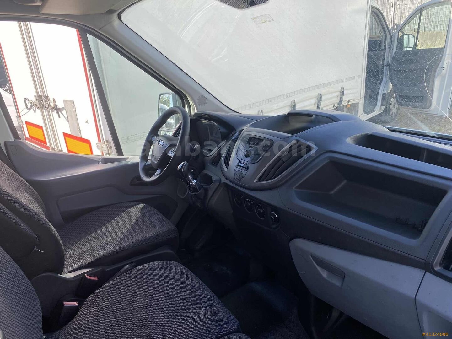 RAKICIOĞLU OTOMOTİV'DEN 2015 MODEL FORD TRANSIT 350E VAN 5