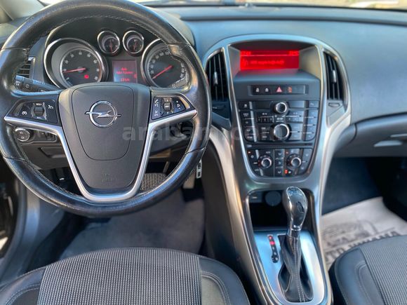 Galeriden Opel Astra 1.6 Cosmo 2011 Model Ankara