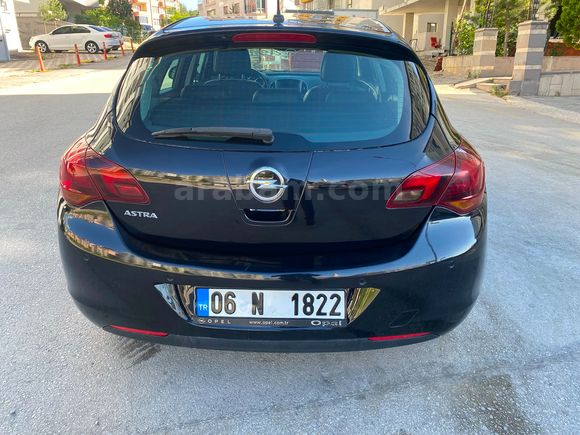 Galeriden Opel Astra 1.6 Cosmo 2011 Model Ankara
