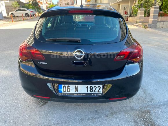 Galeriden Opel Astra 1.6 Cosmo 2011 Model Ankara