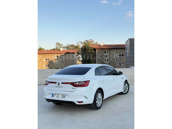 Galeriden Renault Megane 1.5 dCi Touch 2017 Model Antalya