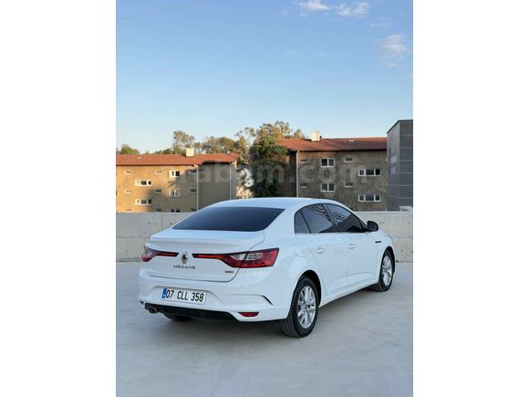 Galeriden Renault Megane 1.5 dCi Touch 2017 Model Antalya