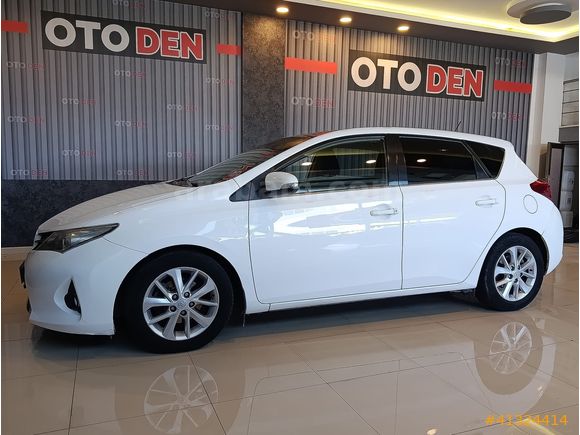 2013 TOYOTA AURİS 1.4D-4D ACTİVE SKYPACK CM TVN HATASIZ AYARINDA