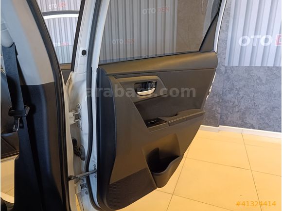 2013 TOYOTA AURİS 1.4D-4D ACTİVE SKYPACK CM TVN HATASIZ AYARINDA