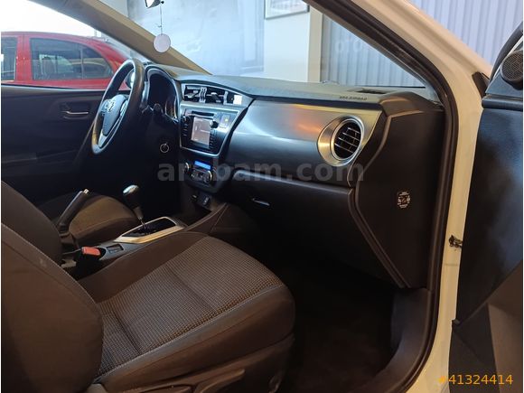 2013 TOYOTA AURİS 1.4D-4D ACTİVE SKYPACK CM TVN HATASIZ AYARINDA