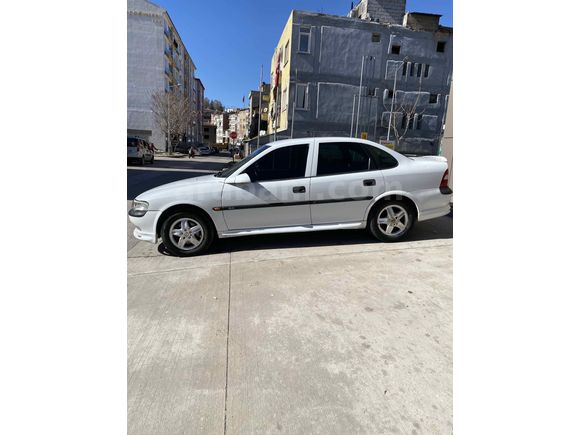Sahibinden Opel Vectra motor mükemmel 