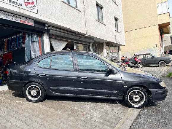 Sahibinden Renault Megane 2.0 RXE 1999 Model 