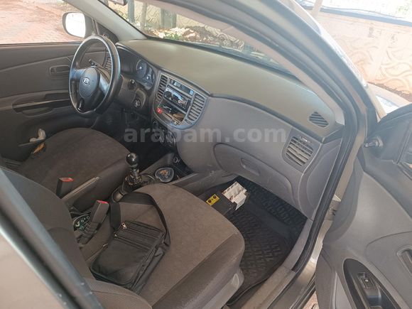 Sahibinden Kia Rio 1.5 CRDi EX Advance 2010 Model