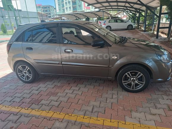 Sahibinden Kia Rio 1.5 CRDi EX Advance 2010 Model