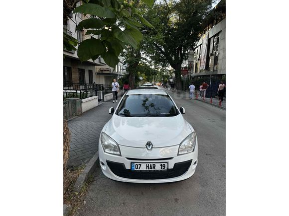     İlk Sahibinden Temiz Kullanılmış Megane 3 Dynamic