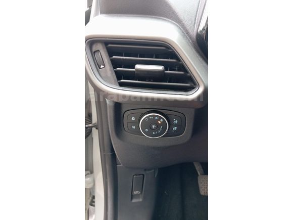 Sahibinden Ford Tourneo Courier 1.5 EcoBlue Titanium 2025 Model