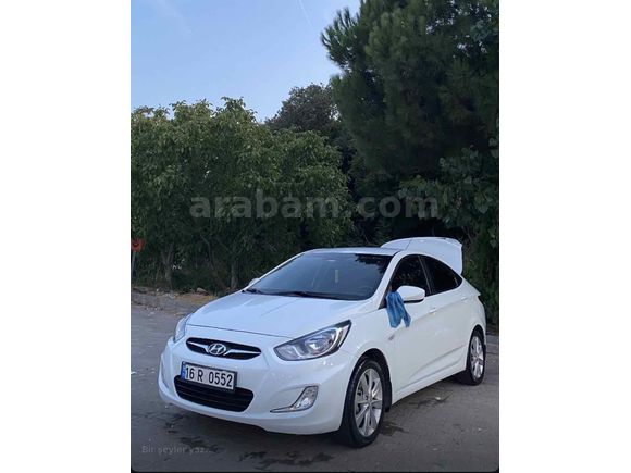 Sahibinden Hyundai Accent Blue 1.4 CVVT Mode Plus 2013 Model 