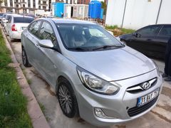 Sahibinden Hyundai Accent Blue 1.6 CRDI Biz 2012 Model  233.000 km Gri (Gümüş)