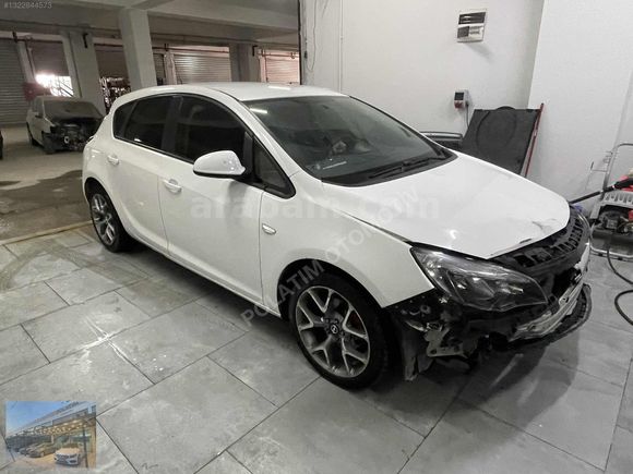 2013 OPEL ASTRA 1.3 CDTİ HB