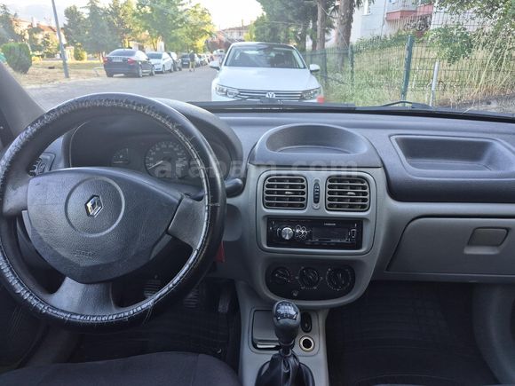 Sahibinden Renault Clio 1.4 Alize 2004 Model  2300.000 km Gri