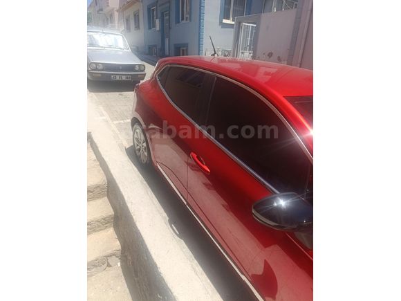 Sahibinden Renault Clio 1.0 TCe Touch 2023 Model