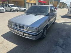 Galeriden Renault R 9 1.4 Broadway RN 1998 Model Van
