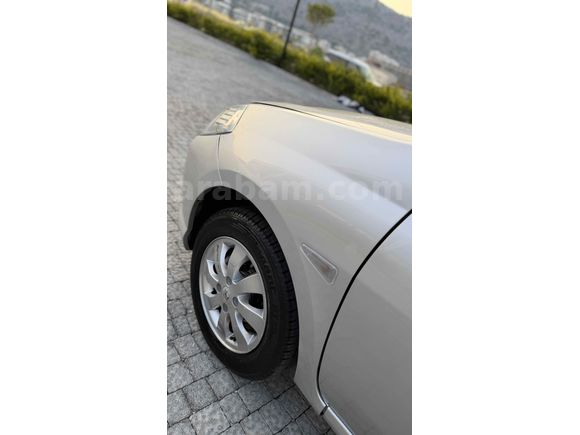 Galeriden Renault Symbol 1.5 dCi Expression 2011 Model Antalya